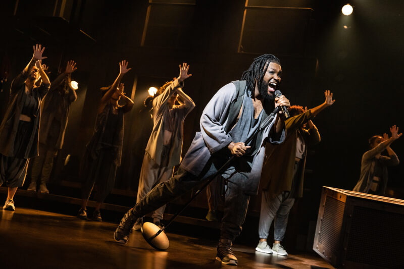 Elvie Ellis and the company of the North American Tour of Jesus Christ Superstar.